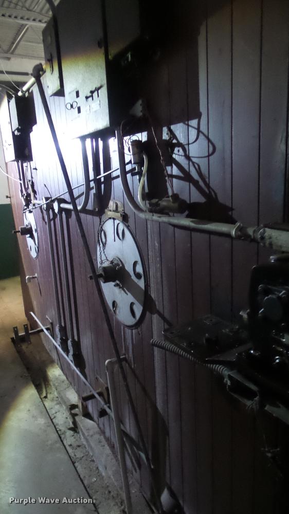 image for item BU9283 Robbins hatchery incubator