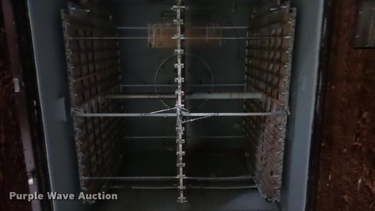 image for item BU9284 Robbins hatchery incubator