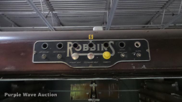 image for item BU9284 Robbins hatchery incubator