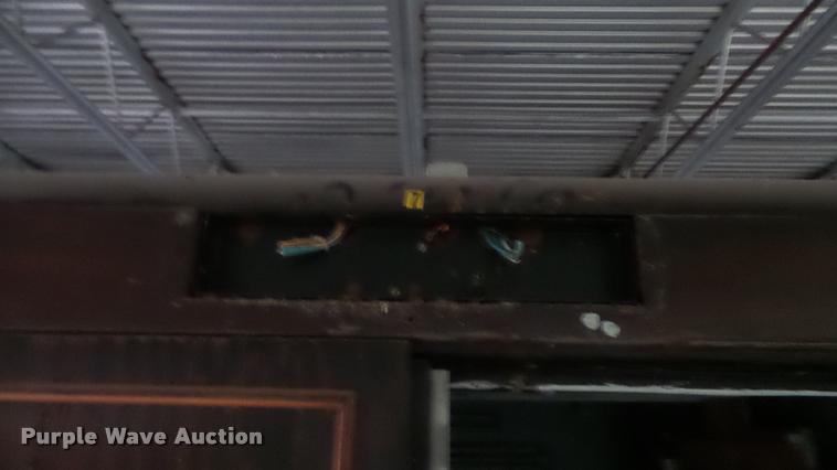 image for item BU9284 Robbins hatchery incubator