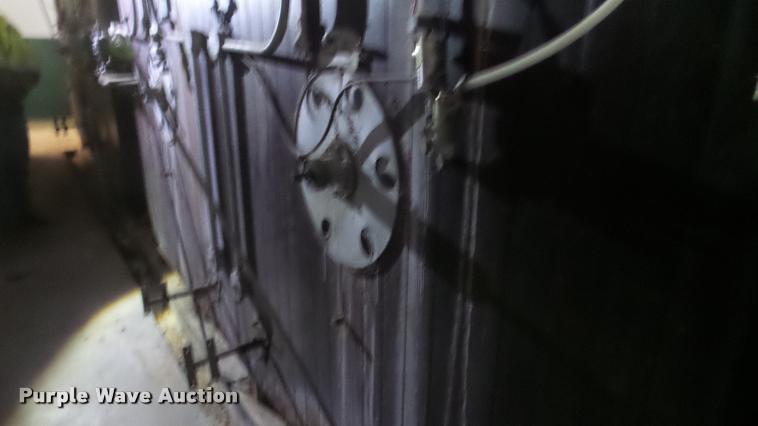 image for item BU9284 Robbins hatchery incubator