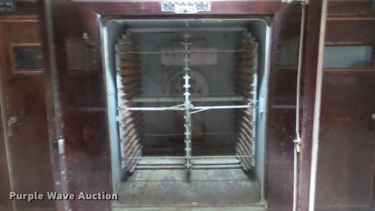 image for item BU9285 Robbins hatchery incubator