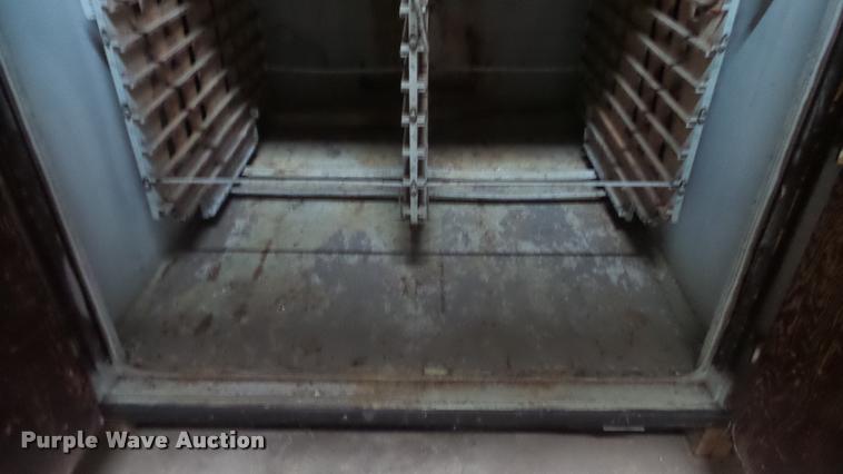 image for item BU9285 Robbins hatchery incubator