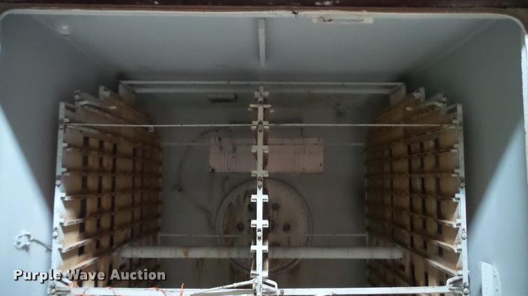 image for item BU9285 Robbins hatchery incubator