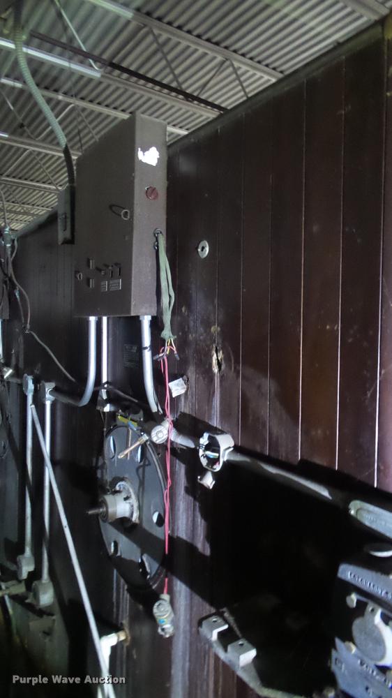 image for item BU9285 Robbins hatchery incubator