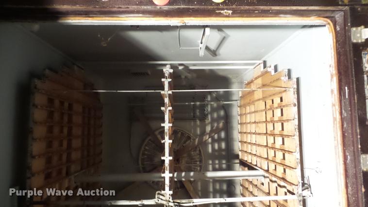 image for item BU9287 Robbins hatchery incubator