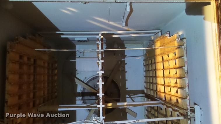 image for item BU9287 Robbins hatchery incubator