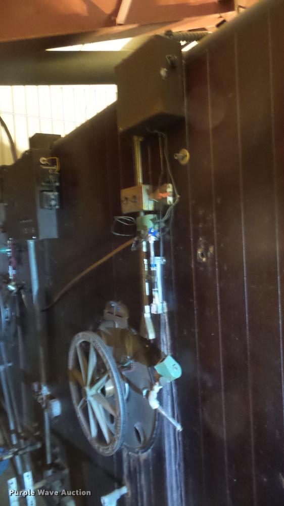 image for item BU9287 Robbins hatchery incubator