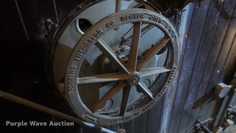 image for item BU9287 Robbins hatchery incubator