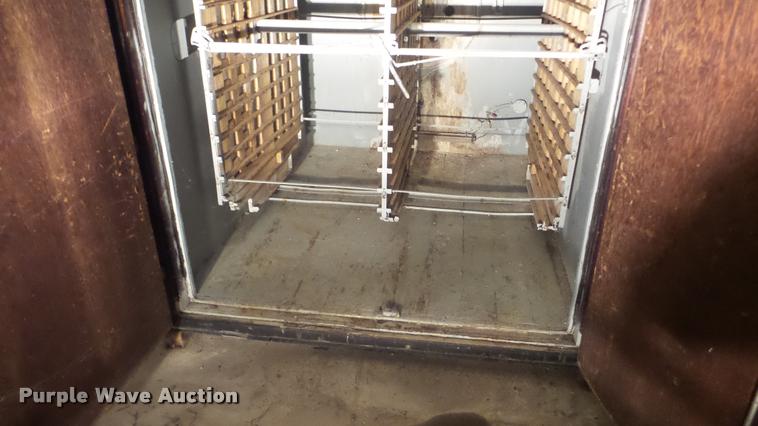 image for item BU9288 Robbins hatchery incubator