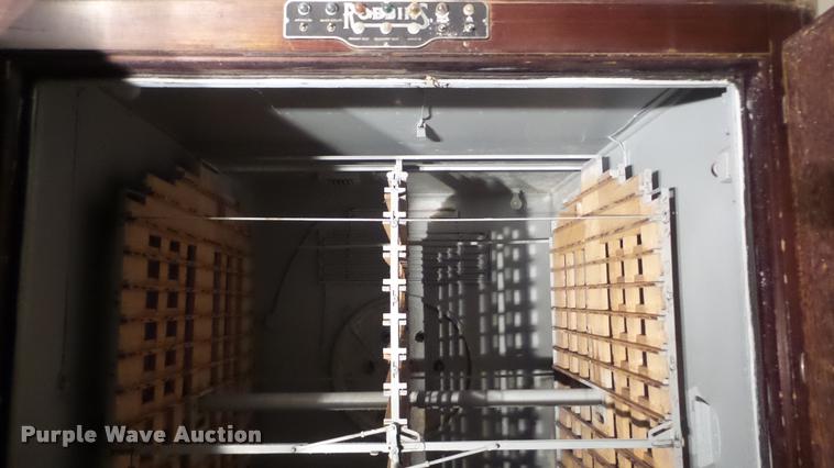 image for item BU9288 Robbins hatchery incubator