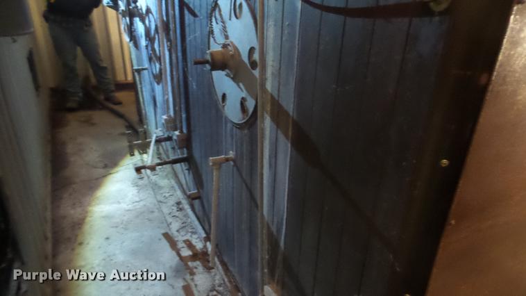 image for item BU9288 Robbins hatchery incubator