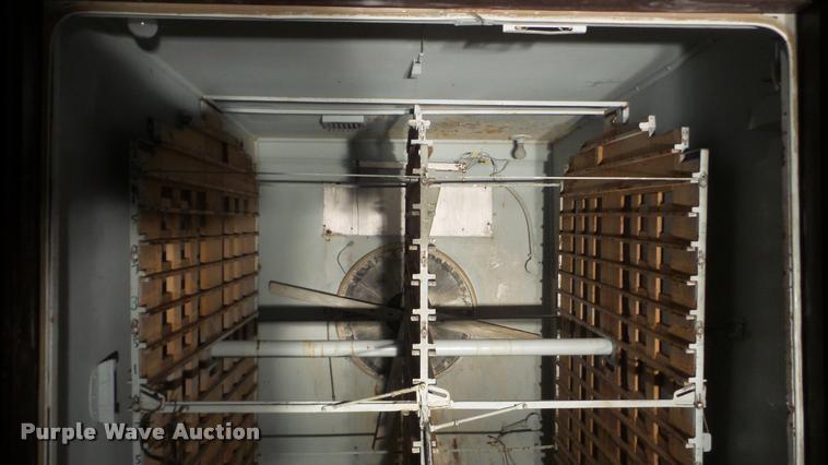 image for item BU9289 Robbins hatchery incubator