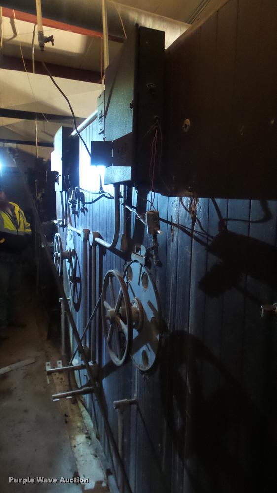 image for item BU9289 Robbins hatchery incubator