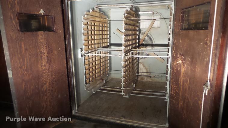 image for item BU9290 Robbins hatchery incubator