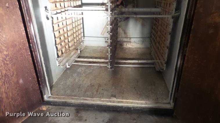 image for item BU9290 Robbins hatchery incubator