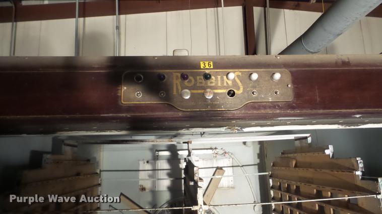 image for item BU9290 Robbins hatchery incubator