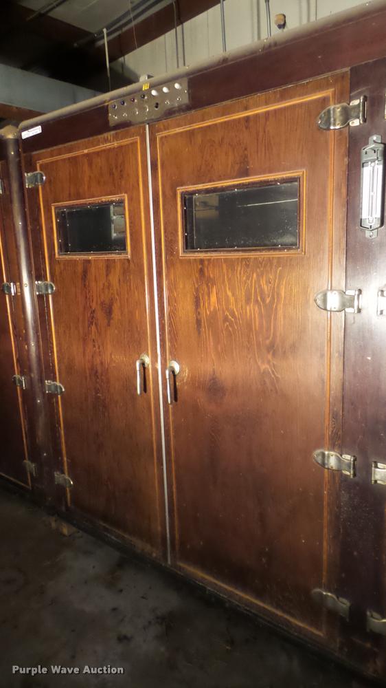 image for item BU9290 Robbins hatchery incubator