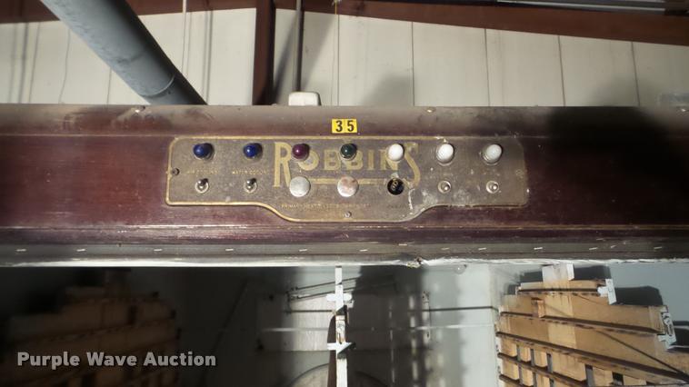 image for item BU9290 Robbins hatchery incubator