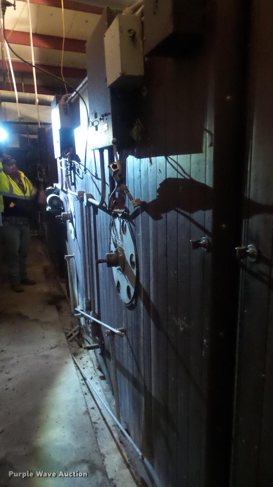 image for item BU9290 Robbins hatchery incubator