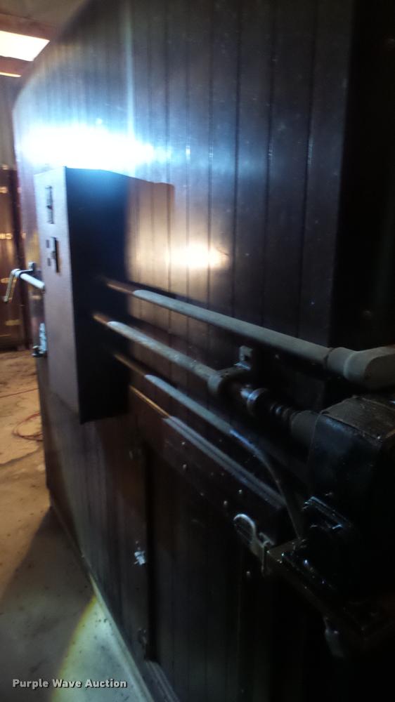 image for item BU9290 Robbins hatchery incubator