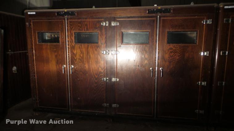 image for item BU9291 Robbins hatchery incubator