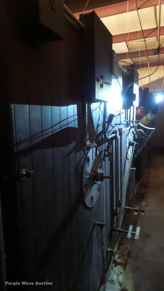 image for item BU9291 Robbins hatchery incubator