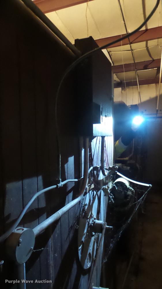 image for item BU9291 Robbins hatchery incubator