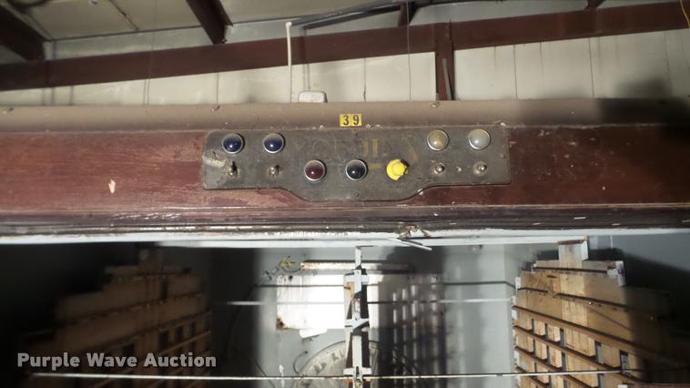 image for item BU9292 Robbins hatchery incubator