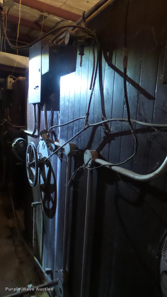 image for item BU9292 Robbins hatchery incubator