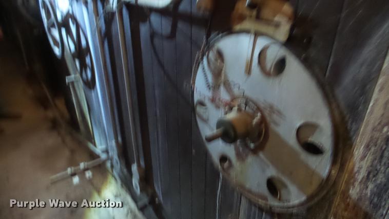 image for item BU9292 Robbins hatchery incubator