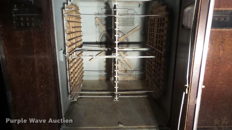 image for item BU9293 Robbins hatchery incubator