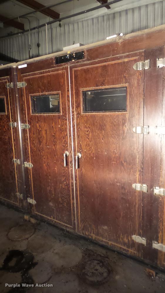 image for item BU9293 Robbins hatchery incubator