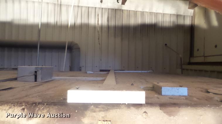 image for item BU9293 Robbins hatchery incubator