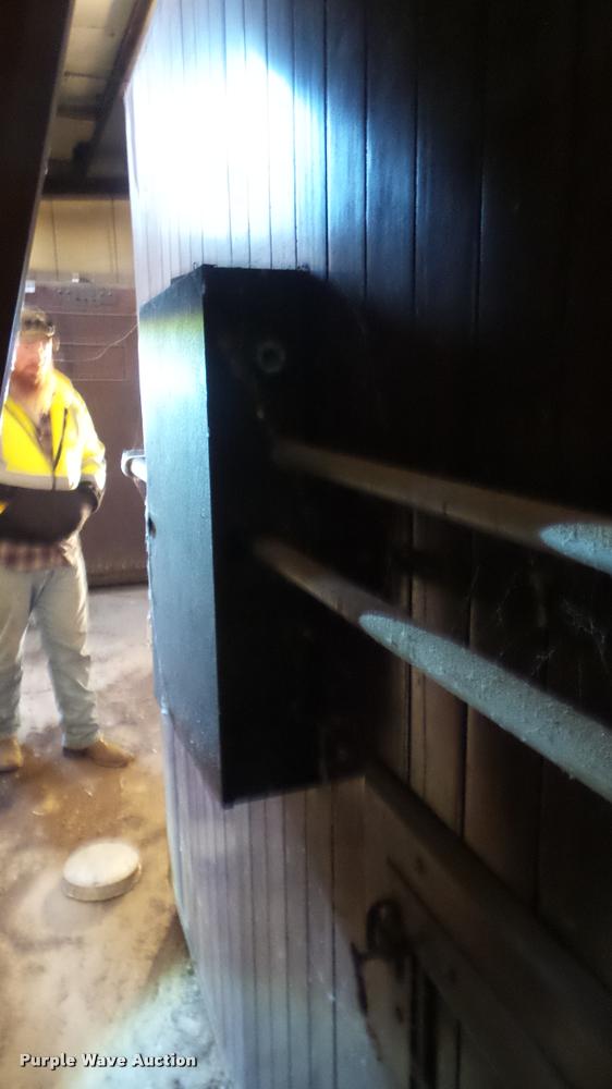 image for item BU9293 Robbins hatchery incubator