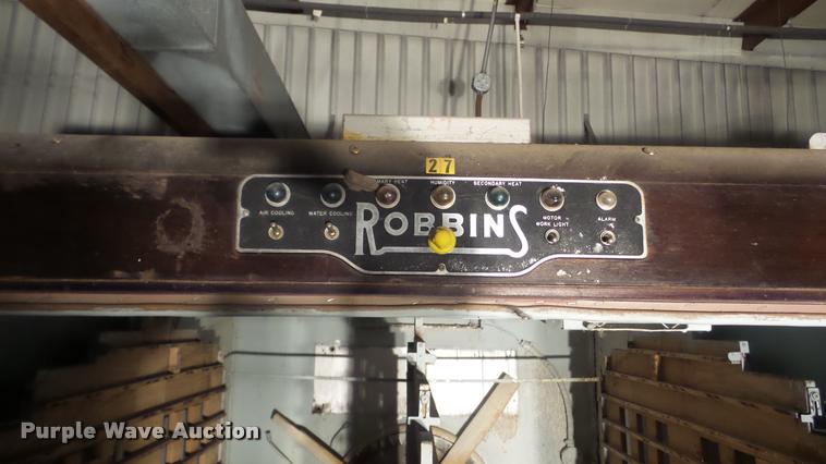 image for item BU9294 Robbins hatchery incubator