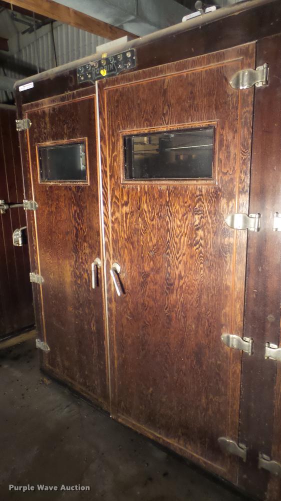 image for item BU9294 Robbins hatchery incubator