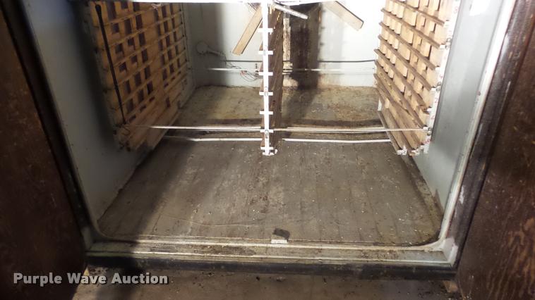 image for item BU9294 Robbins hatchery incubator