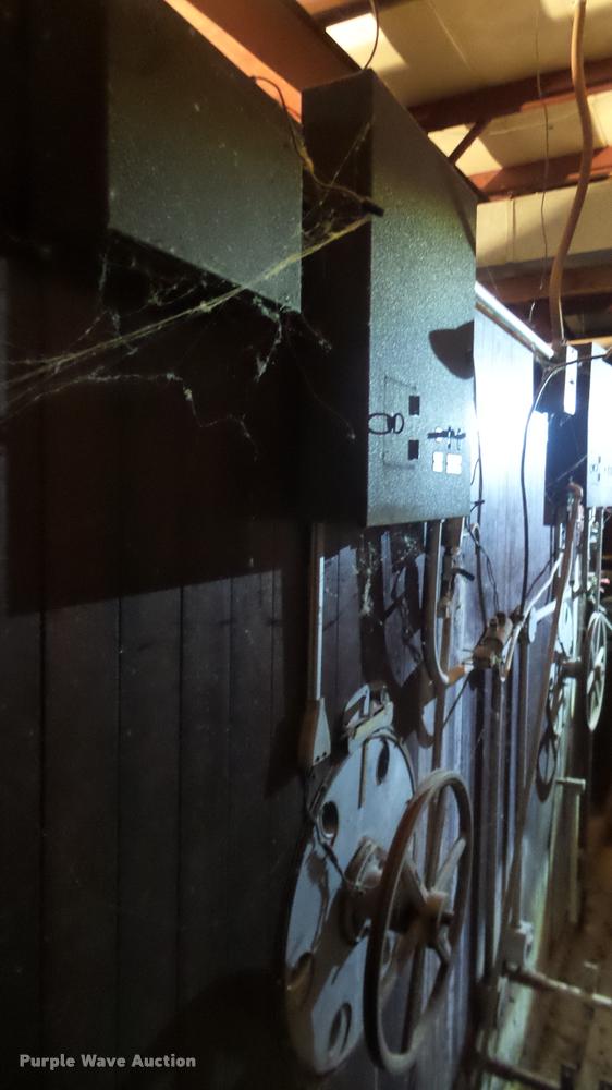 image for item BU9294 Robbins hatchery incubator