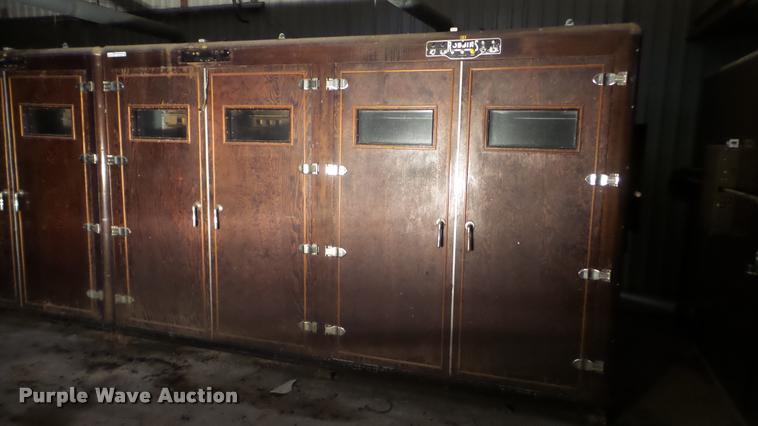 image for item BU9295 Robbins hatchery incubator