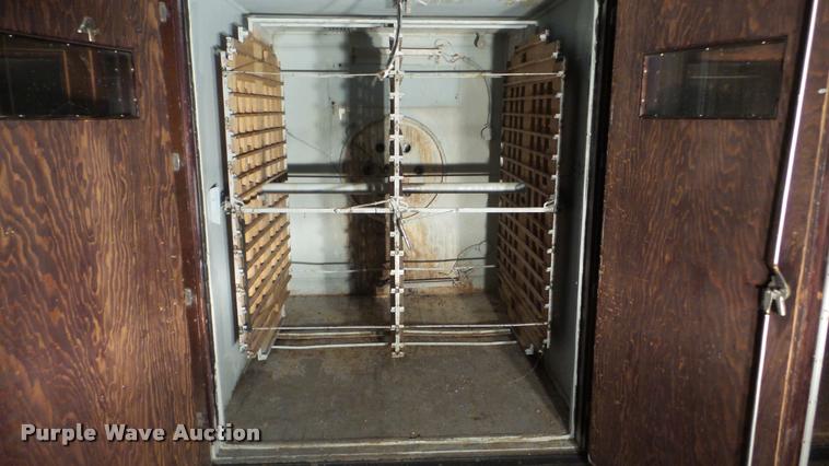 image for item BU9295 Robbins hatchery incubator