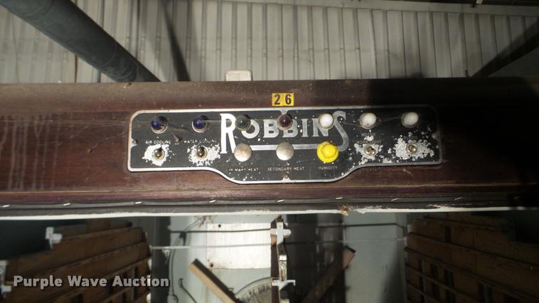 image for item BU9295 Robbins hatchery incubator