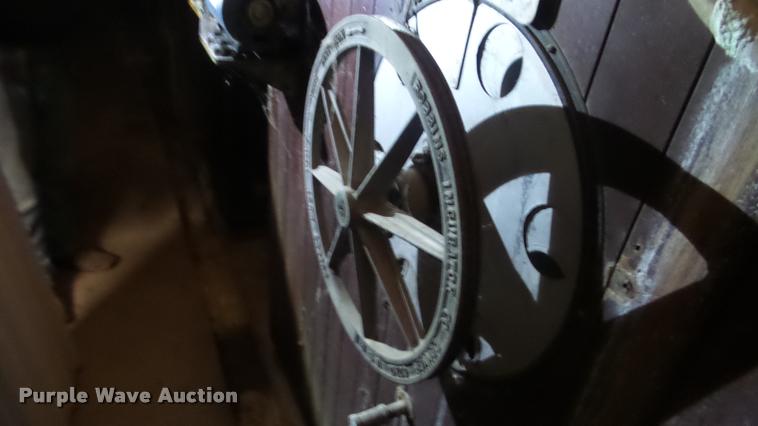 image for item BU9295 Robbins hatchery incubator