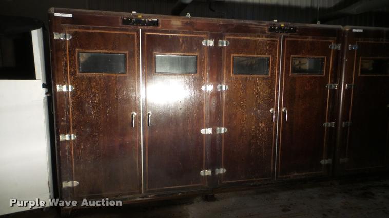 image for item BU9296 Robbins hatchery incubator