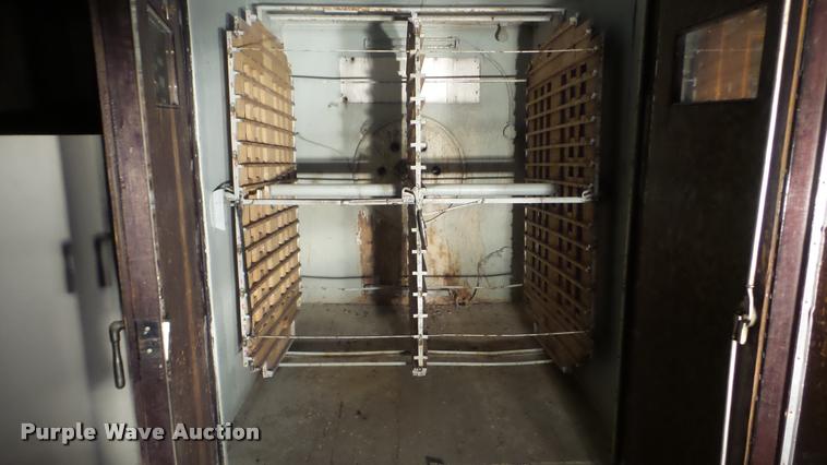image for item BU9296 Robbins hatchery incubator