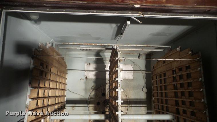 image for item BU9296 Robbins hatchery incubator