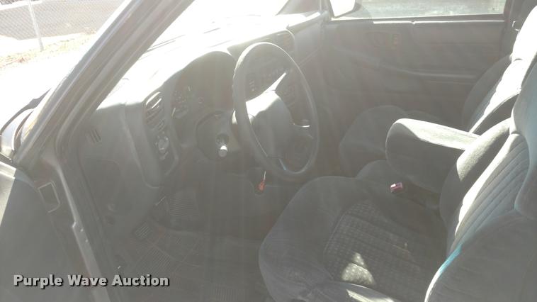 image for item BU9894 2001 Chevrolet S10 pickup truck