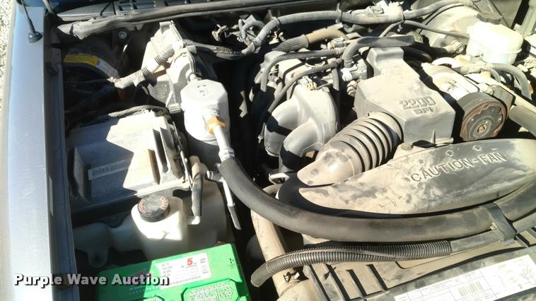 image for item BU9894 2001 Chevrolet S10 pickup truck