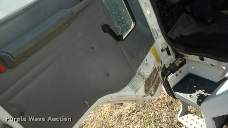 image for item BU9899 1995 Ford CF7000 Sum Vac III street sweeper truck