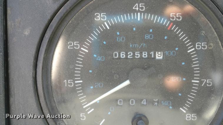 image for item BU9899 1995 Ford CF7000 Sum Vac III street sweeper truck